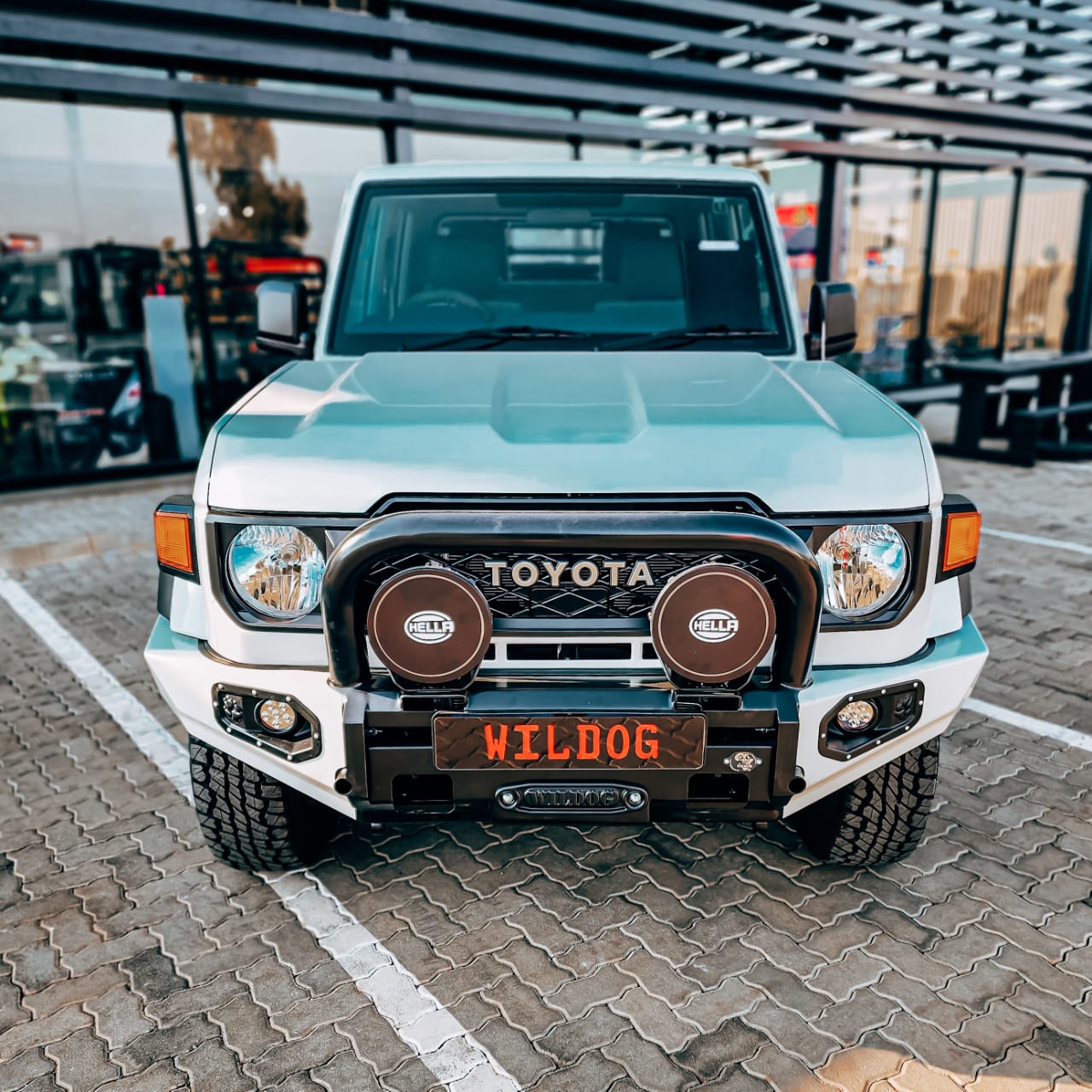land-cruiser-2024-alpha-front-bumper-with-nudge-color-matched-